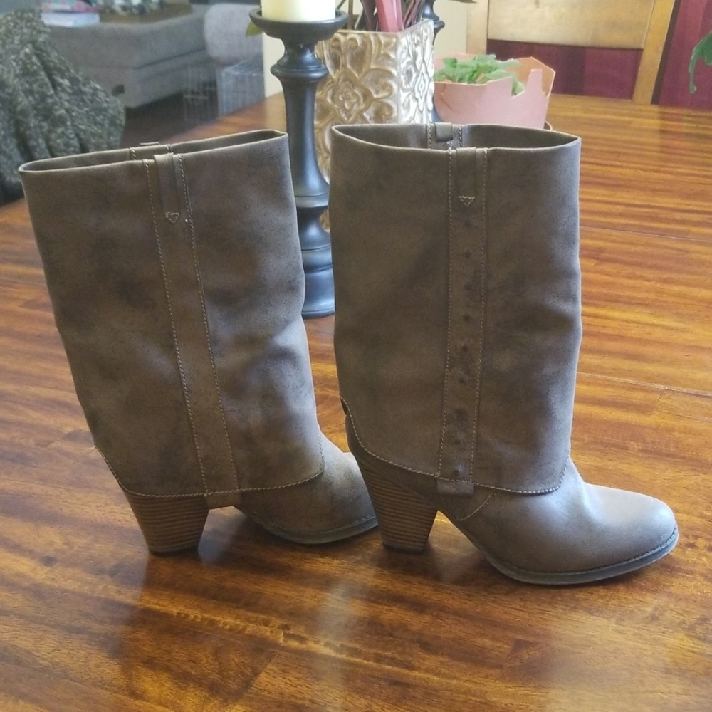 Tan boots - Picture 2 of 4